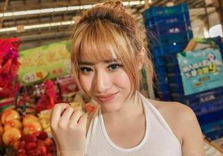 AISS爱丝(黄金版) – 不一样的运动，亚美依全套写真带来新视界。