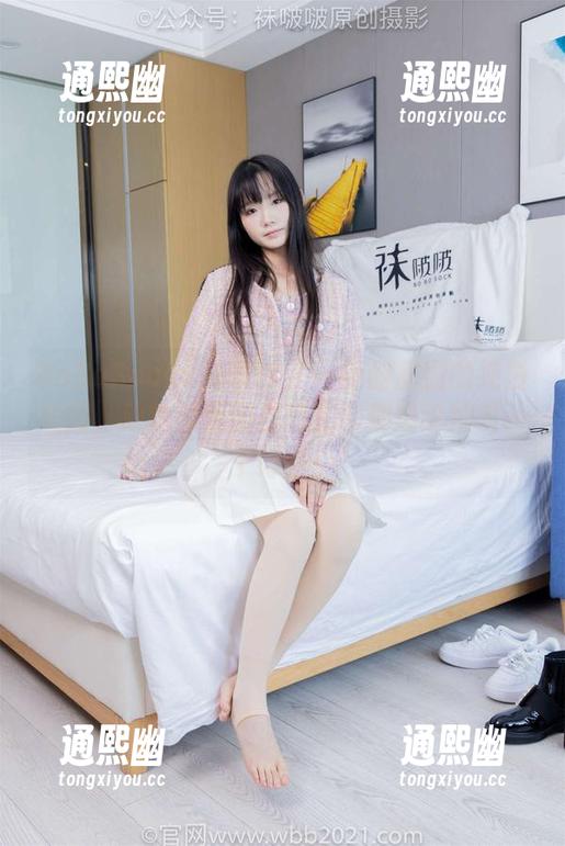 BoBoSocks袜啵啵 - 一份甜甜圈的纯白美图，动物园里的白色生物都想给她叫一个好牌！