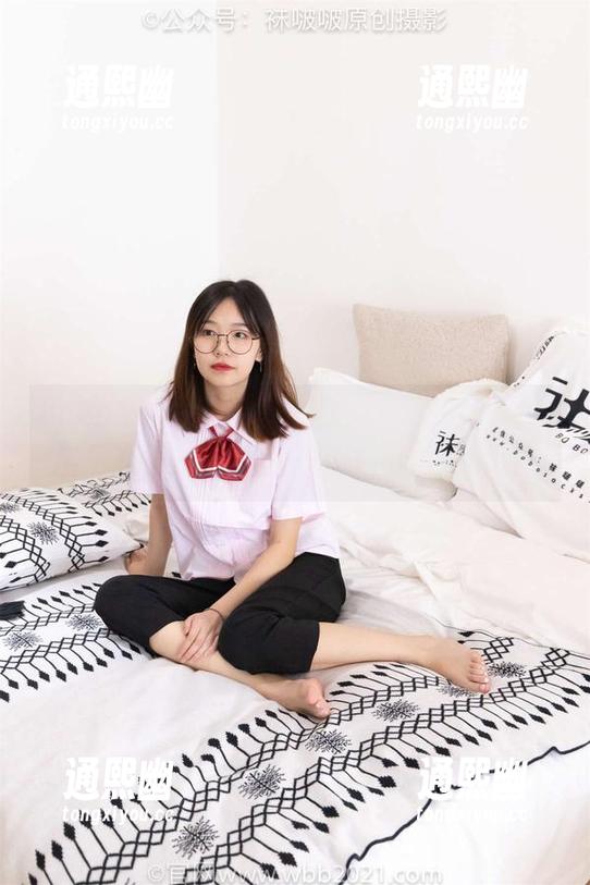BoBoSocks袜啵啵 - 难以抵挡的诱惑，稚予私拍中的白丝大腿袜，让人心痒痒