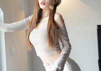 Feilin嗲囡囡 – SiByl李思宁的白衬衫：等待疯狂观看的超级合集，穿得像出门散步的老妈！