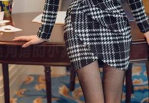HuaYang花漾 – 最新Egg-尤妮丝Egg女王，连角落的小狗都在争着争宠，哪个是真正的男主？