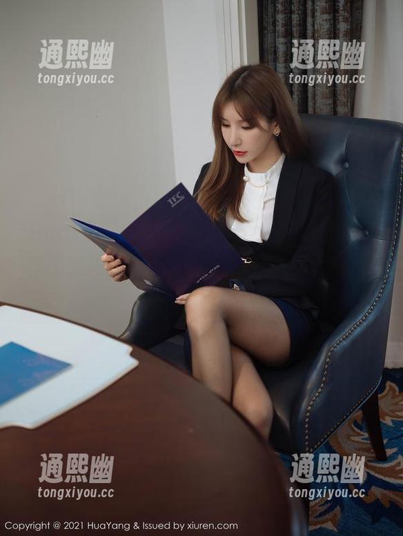 HuaYang花漾-玥儿玥er HuaYang花漾 - 说说玥儿玥er那份泳装作品集儿,更新的时候不请我,我可是很失落的