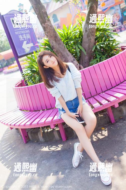 IMiss爱蜜社-莉莉Lily IMiss爱蜜社 - 每次看莉莉Lily的奶牛套图,脑海中闪过的都是草地和牛仔,怎么回事!