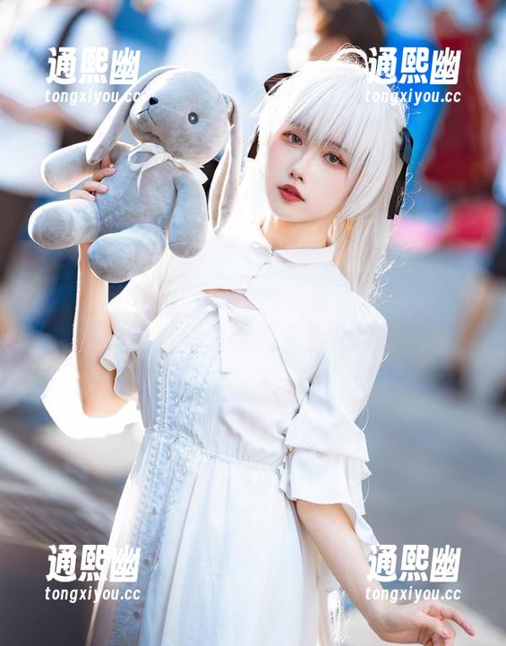 迷失在Momoko葵葵的“吾妻”高清套图里，每一张都想多看几眼。