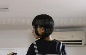 专属PAKI草莓酱的学姐,她的高清写真让我回想起了大学那些皱巴巴的课本