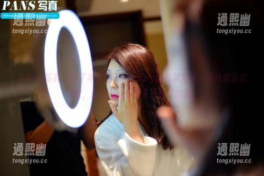 PANS写真 - 找了半天选了Mickey的棉袜写真，图片倒是挺惹眼，却情不自禁想多想些别的事。