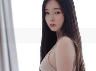 看来Pia(피아)的写真只能在渔网里找到爱的影子了