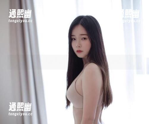 看来Pia(피아)的写真只能在渔网里找到爱的影子了