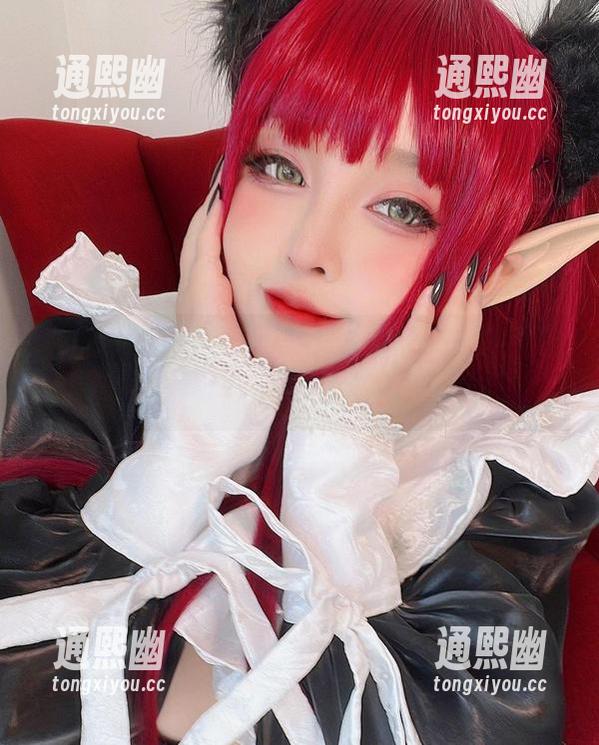 看！SayoMomo的高清写真把艾斯德斯大人的傲娇气质完美释放。