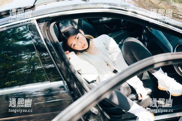 Sonson(손손)精选图包：“Loozy–VR”：封面被我的窘态夺走了风头！