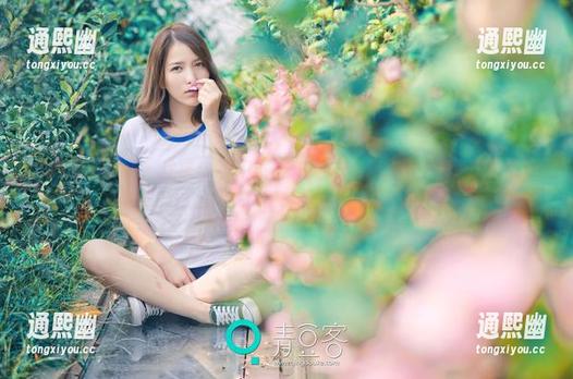 TGOD推女神-谭晓彤 TGOD推女神 - 丝袜与谭晓彤,最新自拍合集,真不知道该聚焦哪里好...