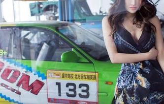 TuiGirl推女郎 – 模特林夕的旅拍，虽然都是免费的照片，但她每次似乎都有新想法。