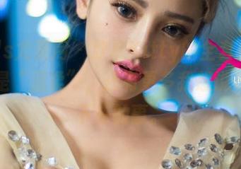UGirls尤果网 – 欣杨Kitty的全套照片，不止是“温柔”，还有更多我想说却停不下来的事。
