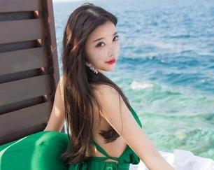 XIAOYU语画界 – 疯狂打Call，李丽莎的户外原图让我怀疑自己是不是该更新装备了。
