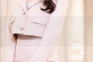 XIAOYU语画界 – 在李丽莎的办公室里，福利图集总是让人意想不到！