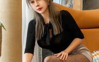 XINGYAN星颜社 – 李丽莎在皮衣里的思考：免费的小细节值得注意哦！