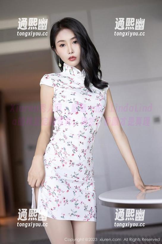 Xiuren秀人网 - 随意一拍，LindaLinda的裸足定制写真：果然，舒服才是真理！