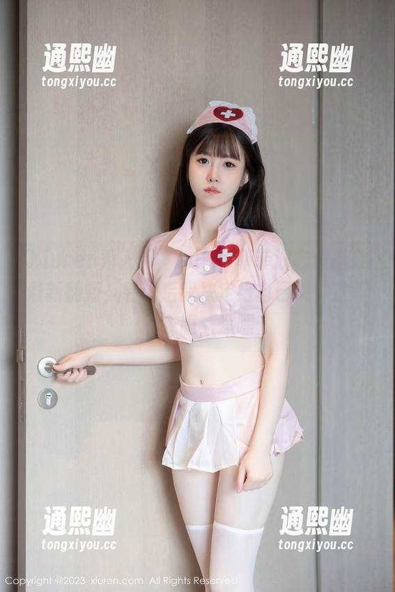 Xiuren秀人网-Luffy菲菲 Xiuren秀人网 - Luffy菲菲泳衣作品集最新翻新,看过后我决定给自己买件这样的衣服,嘿嘿
