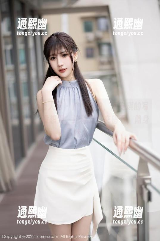 Xiuren秀人网 - 广州旅拍，唐安琪的写真合集，没想到，这种光影交错下，隐身了什么...