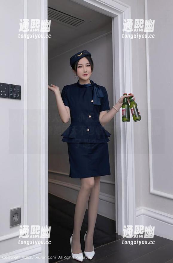 Xiuren秀人网 - 小探戈的连衣裙图包——你能想象她哪天不也像波斯猫一样优雅了呢？