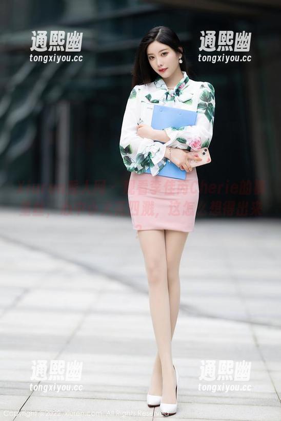 Xiuren秀人网-李佳芮Cherie Xiuren秀人网 - 观看李佳芮Cherie的裤里丝,心中小火花四溅,这怎么想得出来?