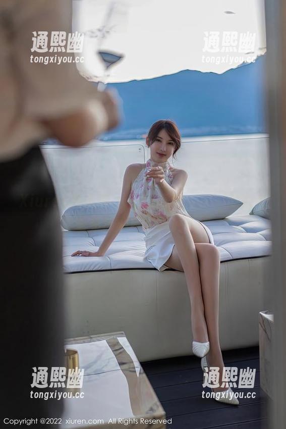 Xiuren秀人网-蕊蕊ruirui Xiuren秀人网 - 一窥蕊蕊ruirui的办公室私房心境,充满了电