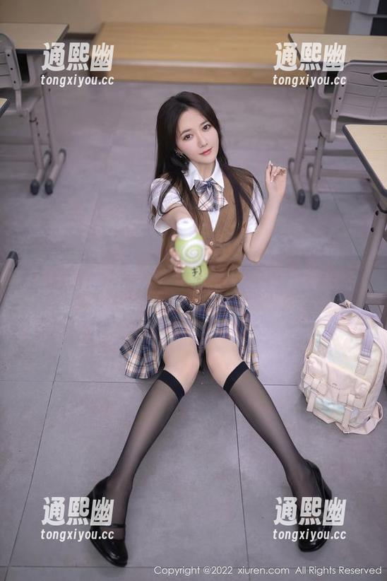 Xiuren秀人网-蛋蛋宝 Xiuren秀人网 - 蛋蛋宝的浴缸:泡泡里的美图时光,看起来真妙啊!