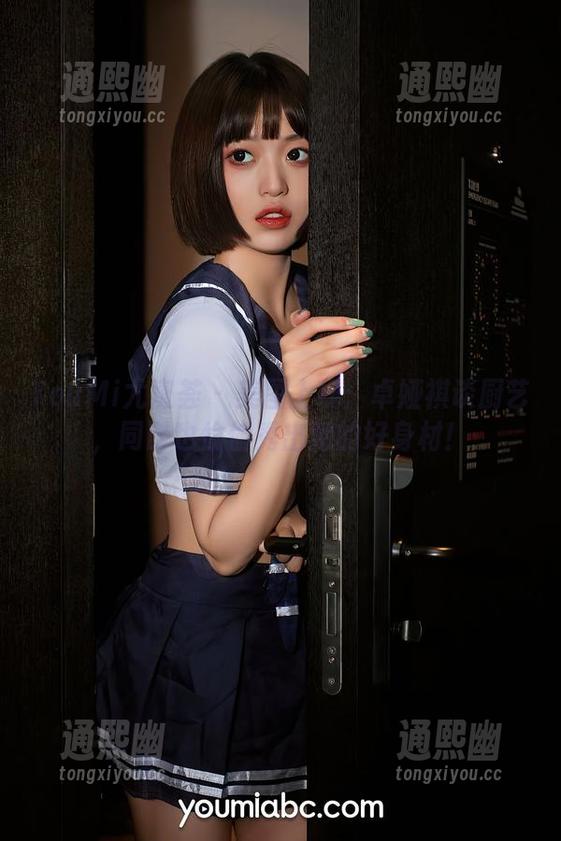 YouMi尤蜜荟 - 美图上线：卓娅祺谈厨艺，同时也偷偷秀出她的好身材！