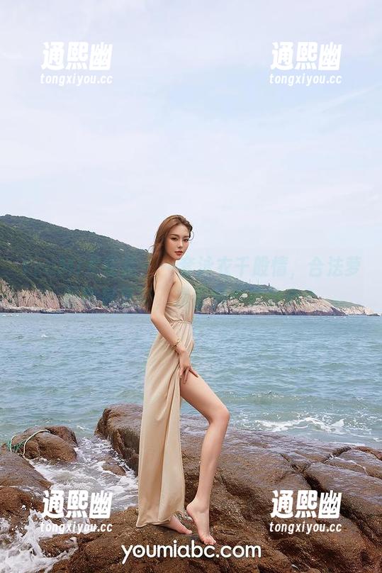 YouMi尤蜜荟 - 一套泳衣千般情，合法萝莉图包更新，是否戳中你的心？