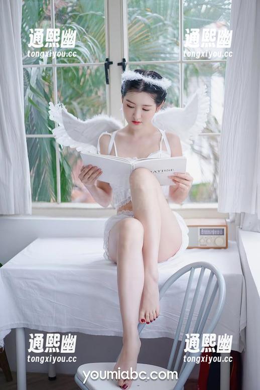 YouMi尤蜜荟 - 新作品上线了，温心怡和红玫瑰的秘密交流，难道它们藏了啥？