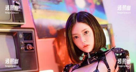 Yuka(유카)的日常：COS扮演与现实的一丝戏谑，套图乐趣多多。