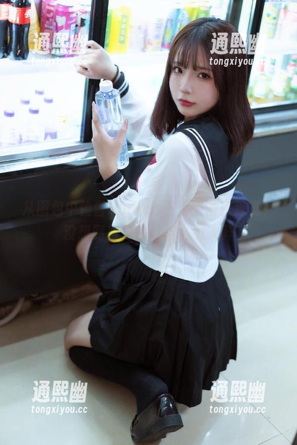 yuuhui玉汇 从图包中偷瞥yuuhui玉汇的雨夜独舞,没想到舞步也能这么惹人醉