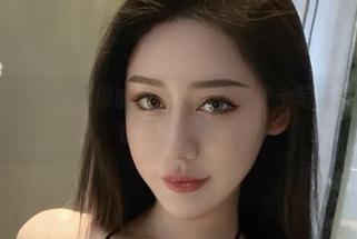 微密圈 – 让人想请病假的不爱笑的赛琳护士写真全集–我合租的是护士吗？