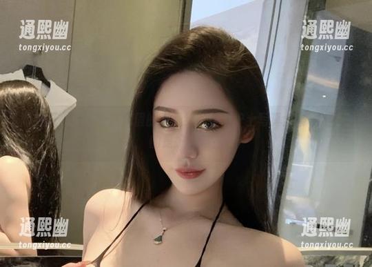 微密圈 - 让人想请病假的不爱笑的赛琳护士写真全集–我合租的是护士吗？