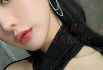 微密圈 – 不爱笑的赛琳的双人精选：这对儿反正没细节，全是欢乐和意外！