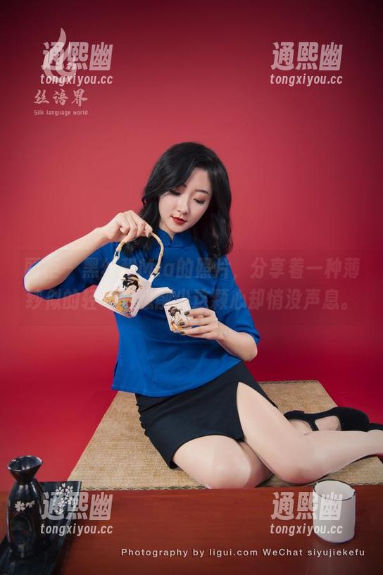 丽柜 - 黑丝和Mia的照片，分享着一种薄纱似的轻巧，想削尖这颗心却悄没声息。