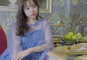 丽柜 – 热点更新：心心的黑丝图集，似乎每一幅都在对我说“再看一眼吧”！