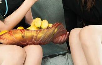 丽柜 - 由美的免费棉袜图，哪位幸运儿要在这里脱鞋？
