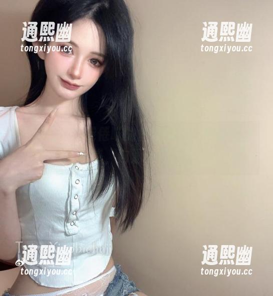 原图在此，倦倦喵的鱼骨胸衣，别被外表迷惑，内涵还真不少