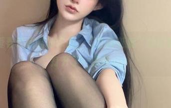 晚上就爱看倦倦喵的作品，“甘雨魅魔”的原图简直像打开了一扇窗。
