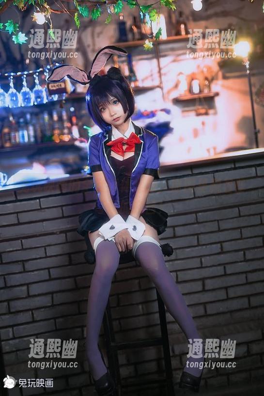 兔玩映画的全套短体操服，原图里藏着些奇怪的东西！