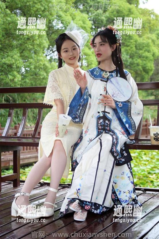 初夏女神 - 旅拍中的双双：算法推荐我这组图片，结果我想多了。
