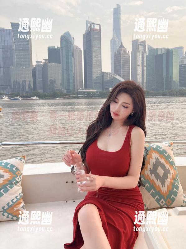 周妍希 微密圈 - 每一张街拍都不普通,周妍希的旗袍让人忍不住多看!