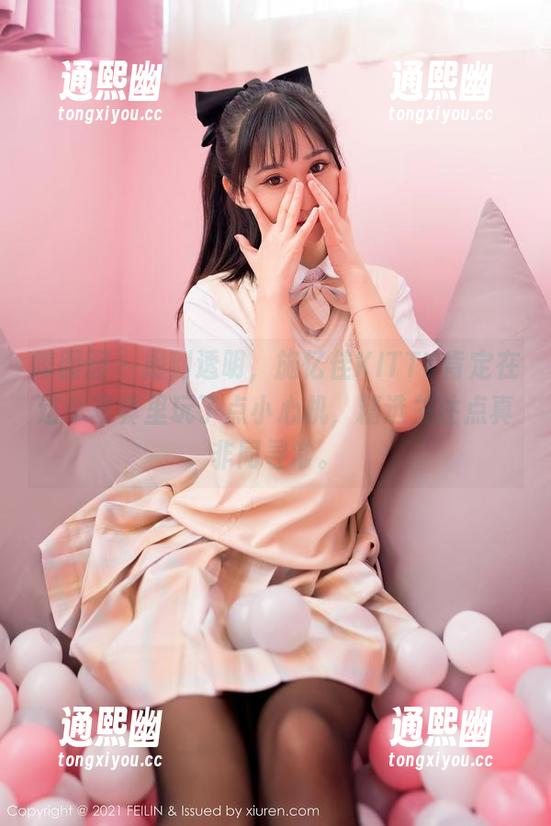 嗲囡囡 - 提到透明，施忆佳KITTY肯定在这个写真里玩了点小心机，精选关注点真非同寻常。