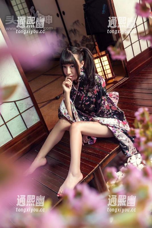 头条女神 - 美图又更新，王竹的长腿在这里再次改变我的审美。
