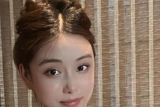 微密圈 – 别说了，奶雯带来的最新红色诱惑已经让人晕乎乎了！