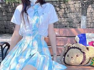 看妖君白研的“姐姐”套图,就像逛书店,资源多到让我不知该从哪一本开始拆解析!