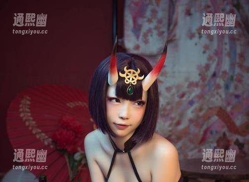 这些高清照片真让人不淡定，妖少you1稻荷巫女难道偷偷练就绝技？