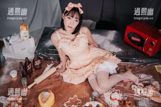 黑丝辣条？姜仁卿(강인경)写真集里有你的想象空间！