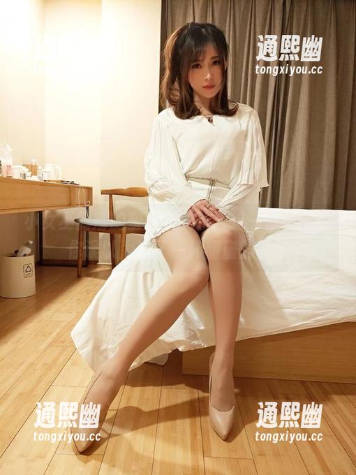 小女巫露娜的蜜桃乌龙茶：这一画面，让你误以为泡了一杯甜蜜的梦想